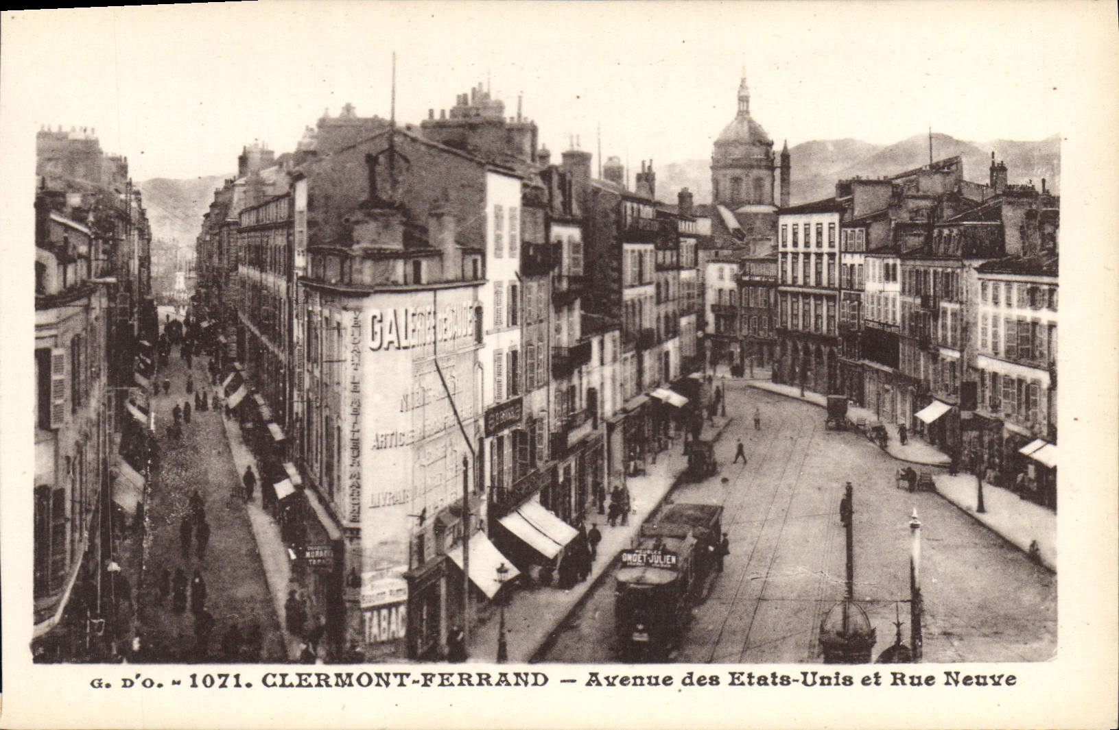 CPA Clermont Ferrand Avenue des Etats Unis et rue Neuve 
