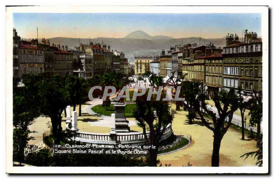 CPA Clermont Ferrand panorama sur le Square Blaise Pascal et le Puy de Dome 
