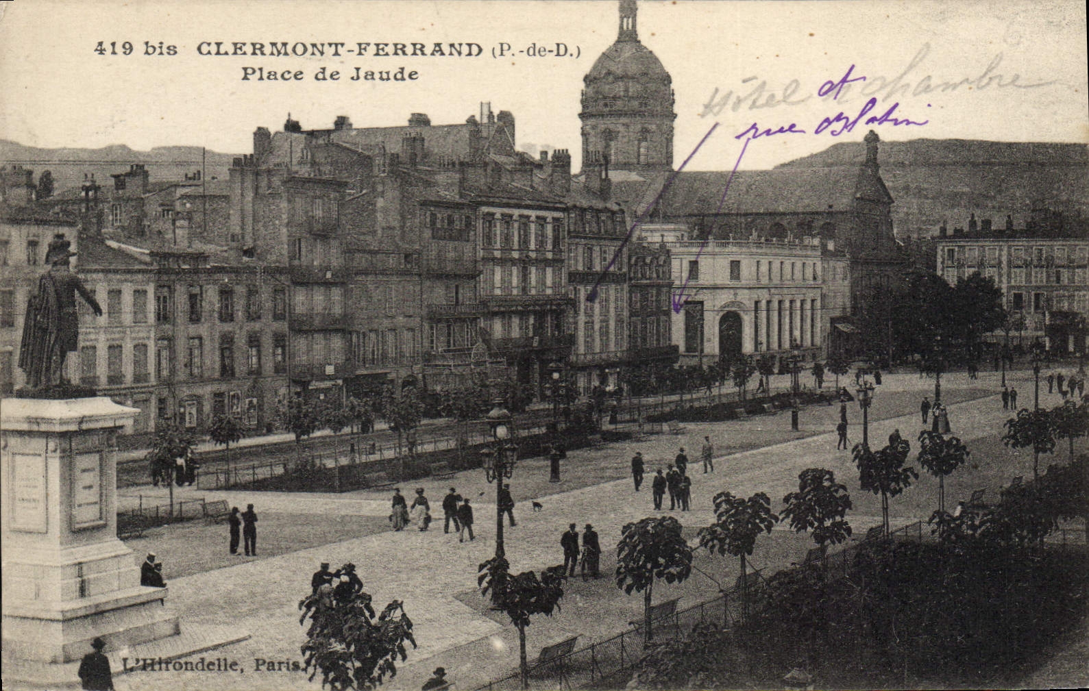 CPA Clermont Ferrand P de D place de jaude 