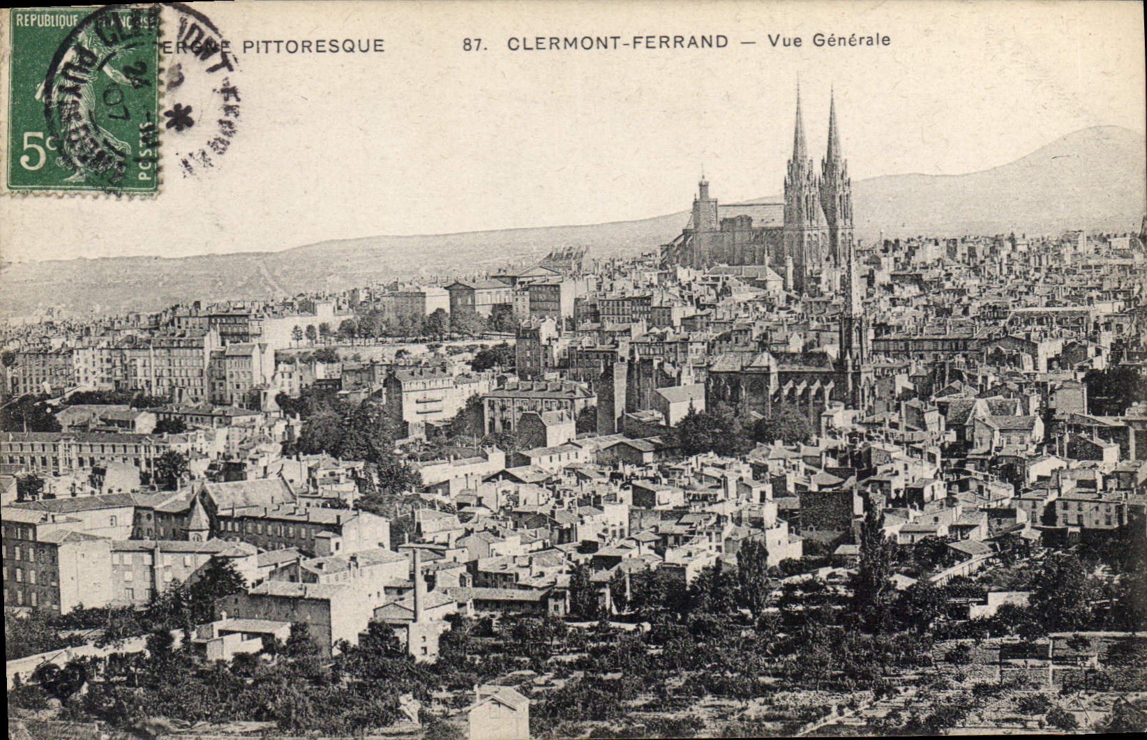 CPA L'Auvergne Pittoresque Clermont Ferrand vue generale 