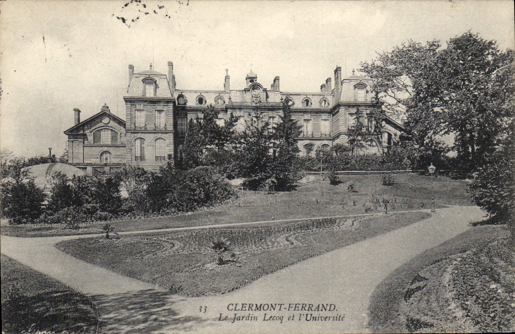 CPA Clermont Ferrand le jardin Lecoq et l'Universite 