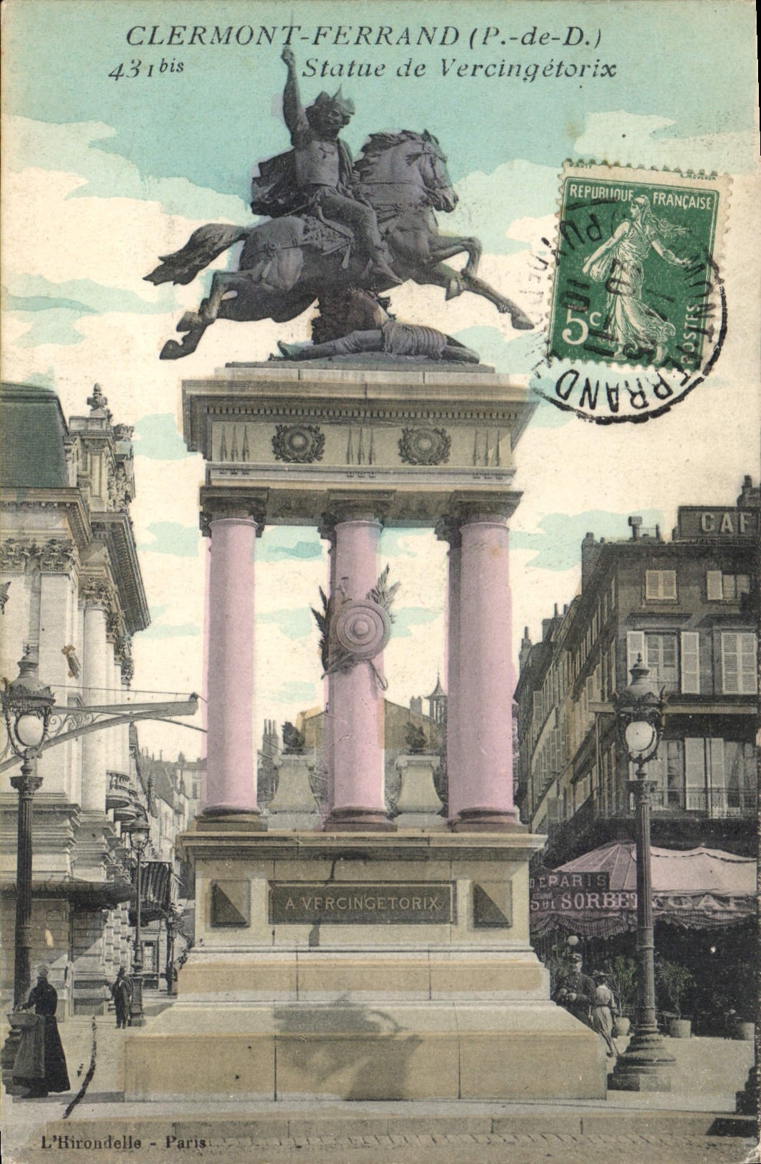 CPA Clermont Ferrand P de D statue de Vercingetorix 