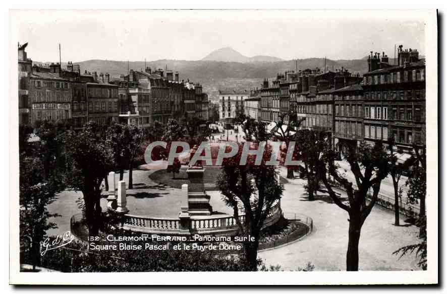 Clermont-Ferrand — Panorama sur le Square Blaise Pascal et le Puy-de-Dôme — G.D. — n°132