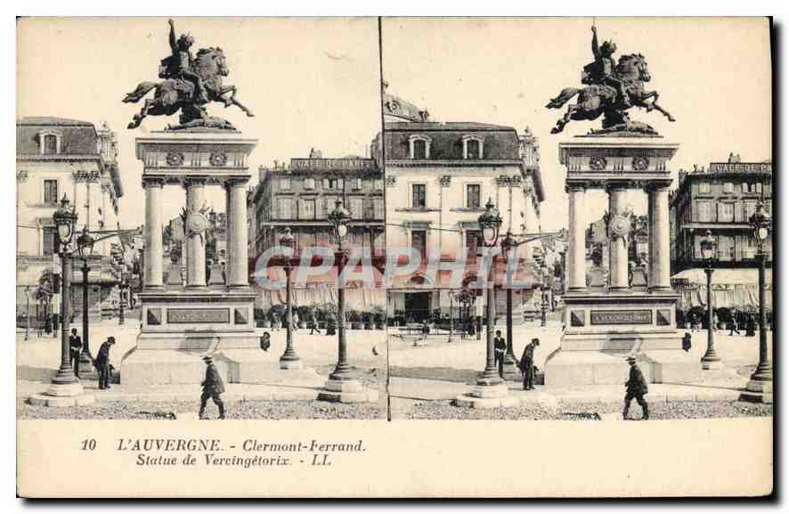 CPA L'Auvergne Clermont Ferrand statue de Vercingetorix 