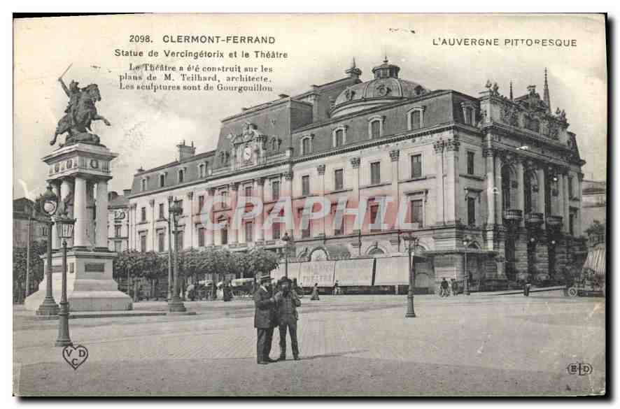 CPA Clermont Ferrand Statue de Vercingetorix et le Theatre 