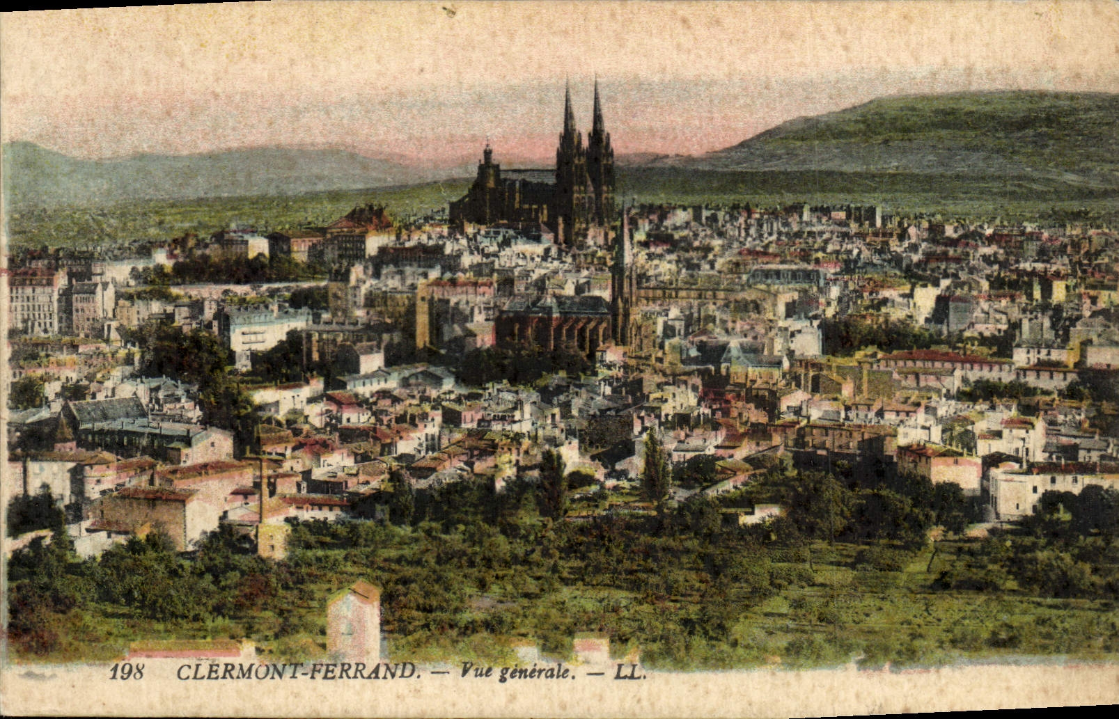 CPA Clermont Ferrand Vue generale 