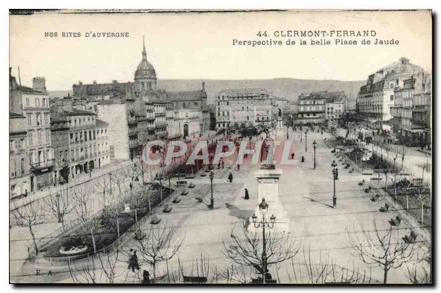 CPA Clermont Ferrand Perspective de la belle Place de Jaude 