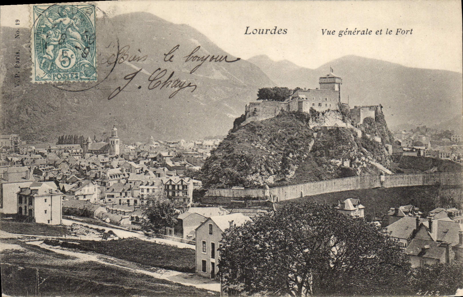 CPA Lourdes Vue generale et le Fort 