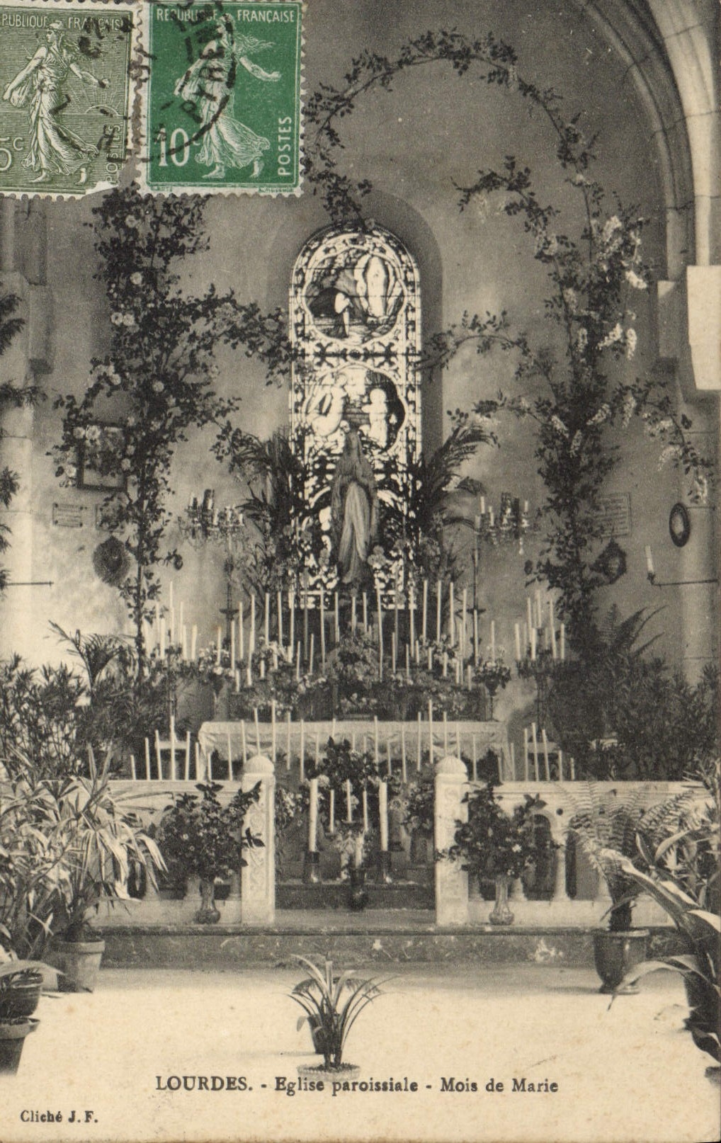 CPA Lourdes Eglise paroissiale Mois de Marie 