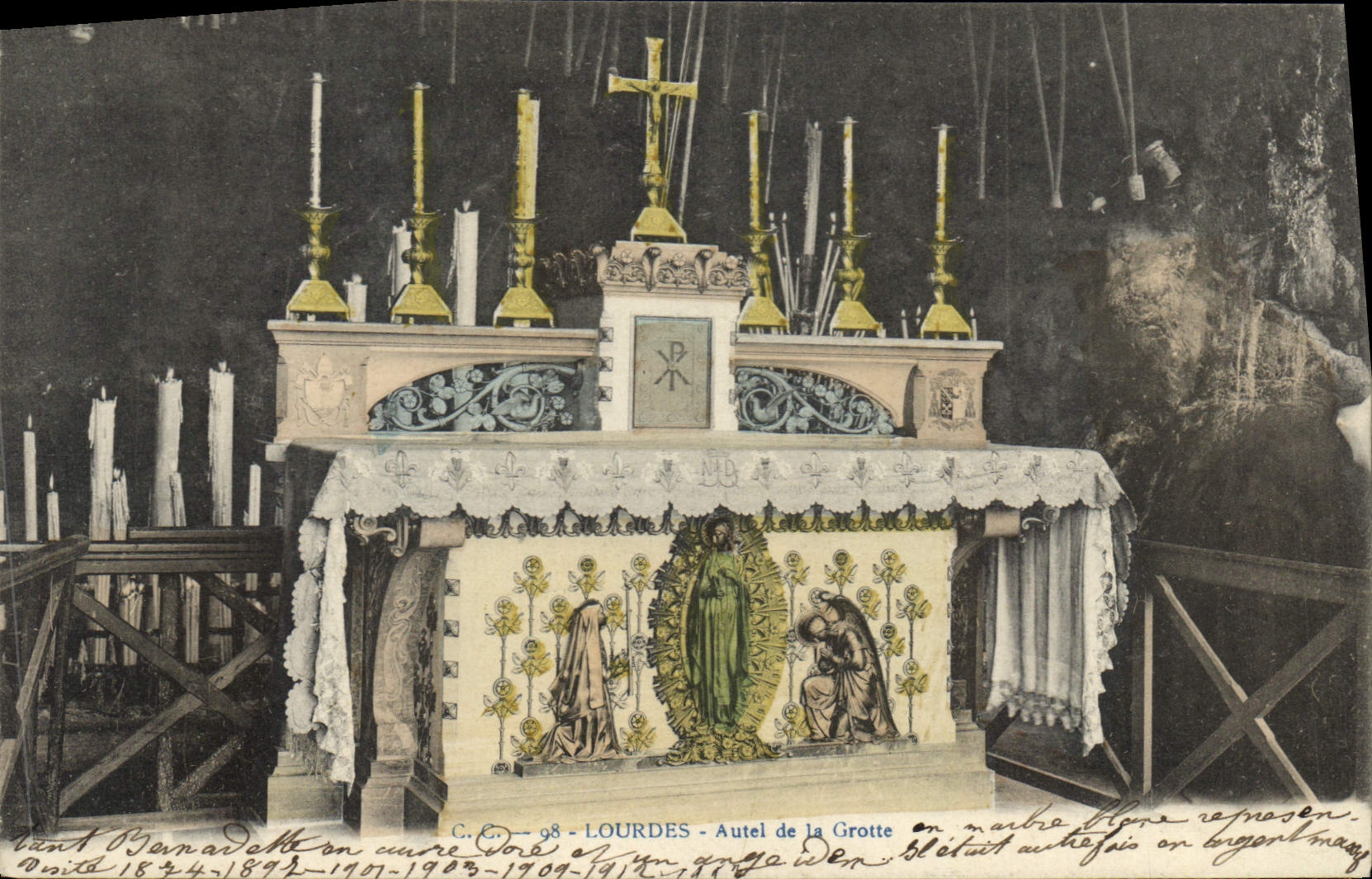 CPA Lourdes Autel de la Grotte 