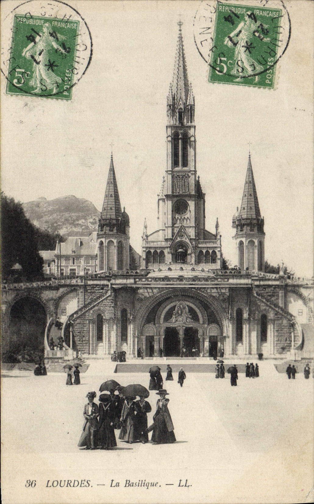 CPA Lourdes La Basilique 