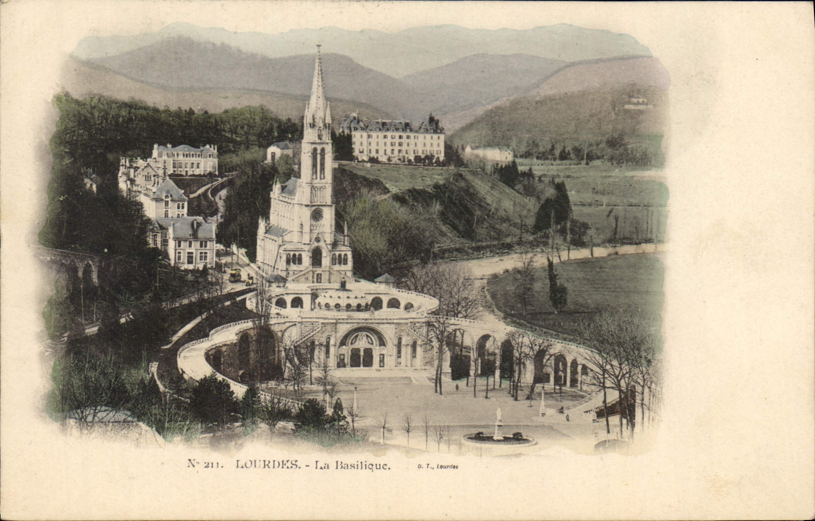 CPA Lourdes La Basilique 