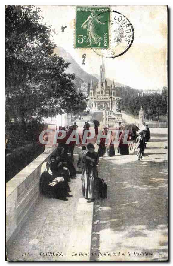 CPA Lourdes Le Pont du Boulevard et la Basilique 