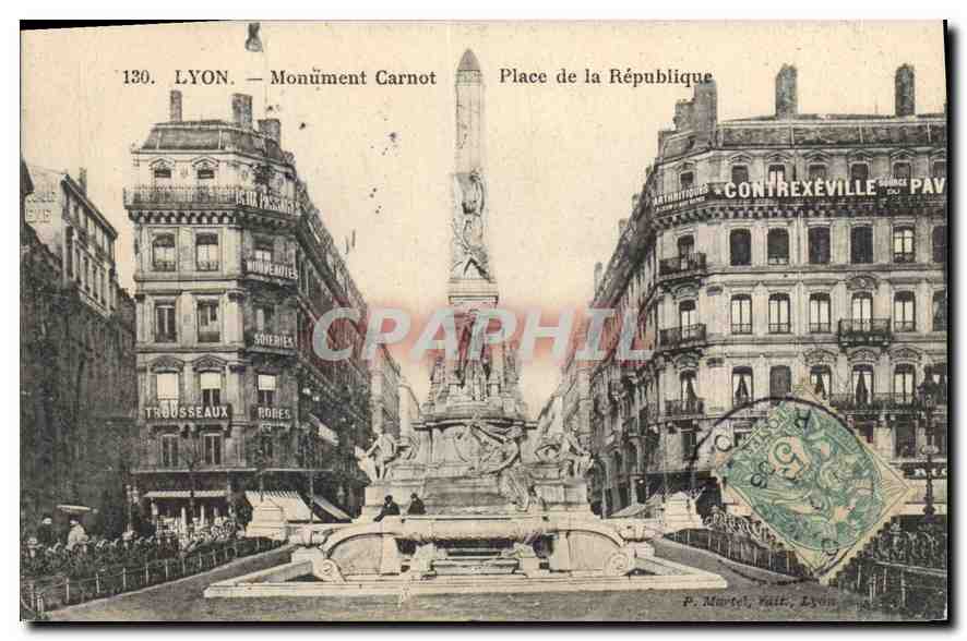 CPA Lyon Monument Carnot Place de la Republique 