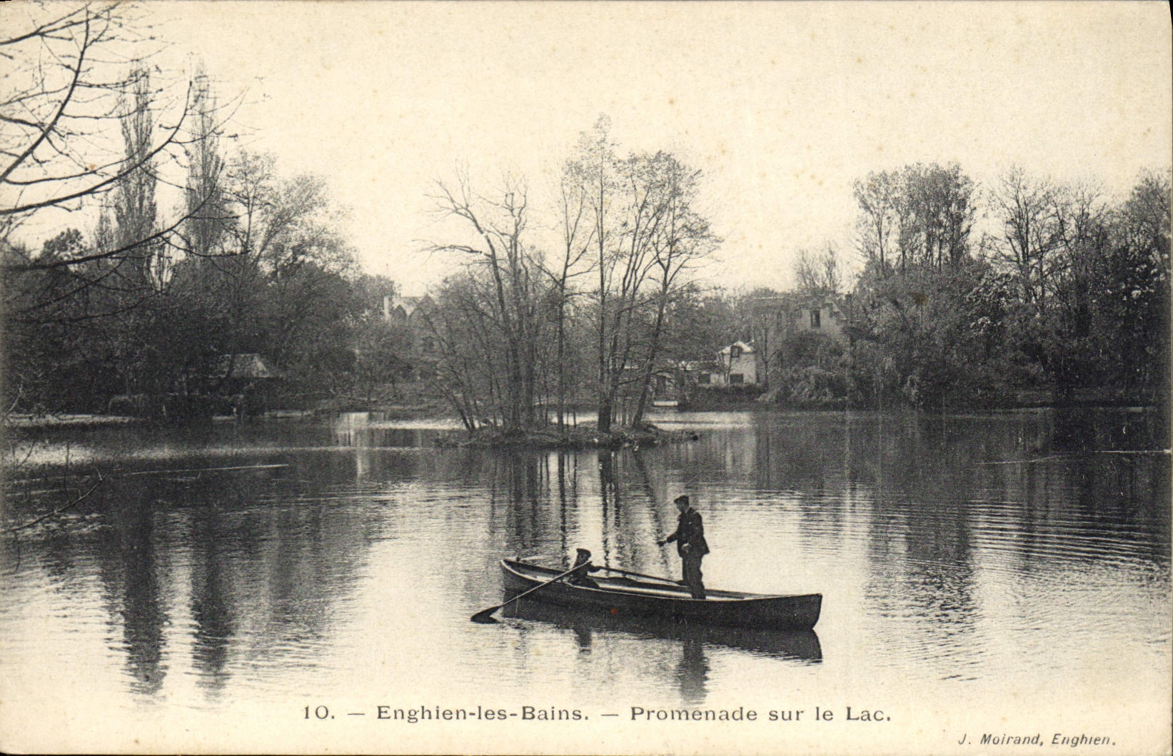 CPA Enghien les Bains Promenade sur Lac 