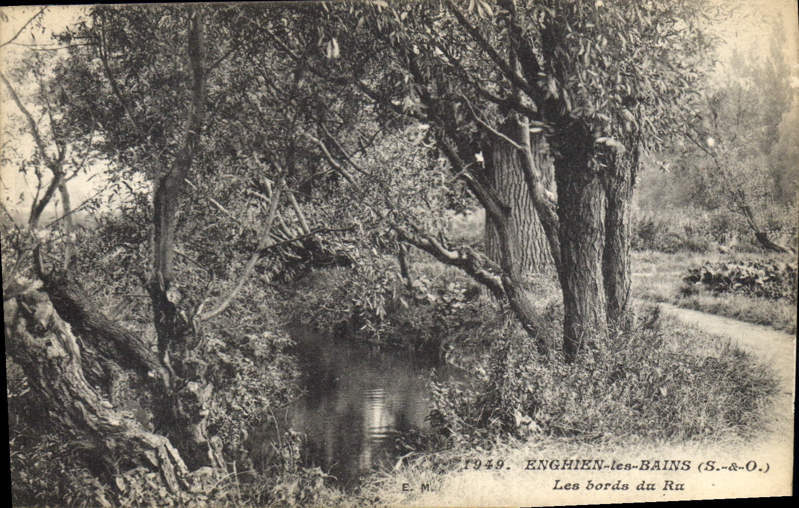 Les bords du Ru — Enghien-les-Bains (S.-&-O.) — E.M. 1949