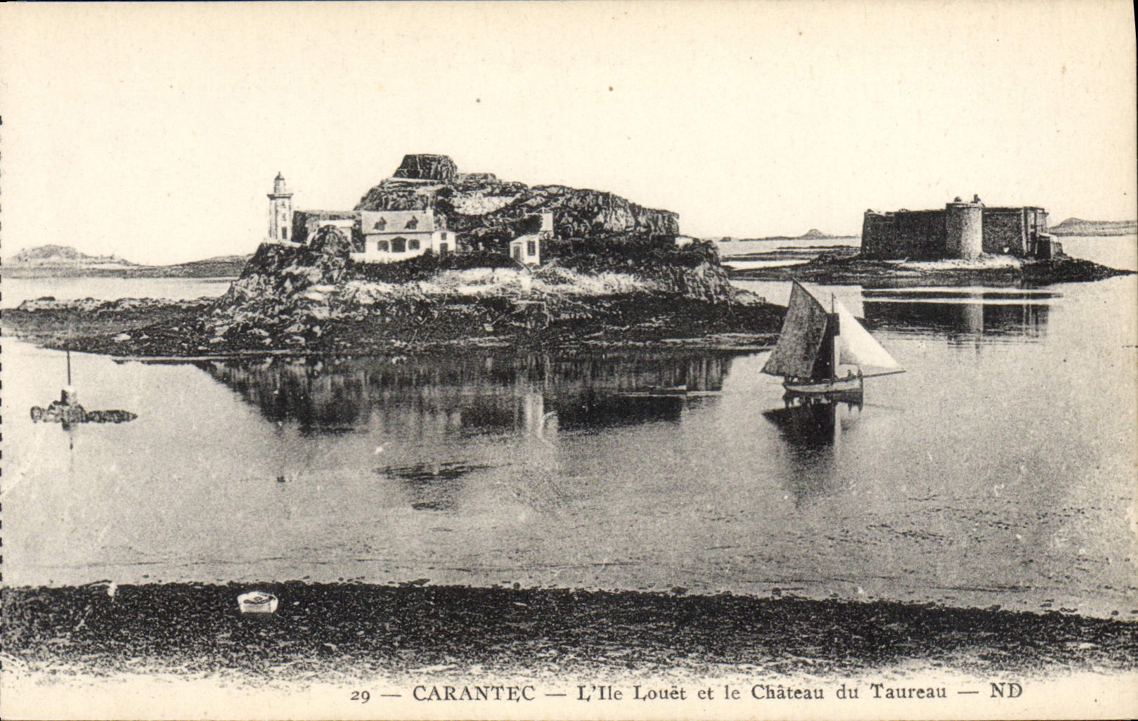 CPA Carantec l'Ile et le chateau du Taureau 