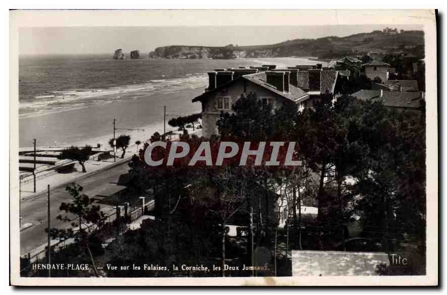 CPA Hendaye Plage vue sur les Falaises la Corniche les deux Jumeaux 