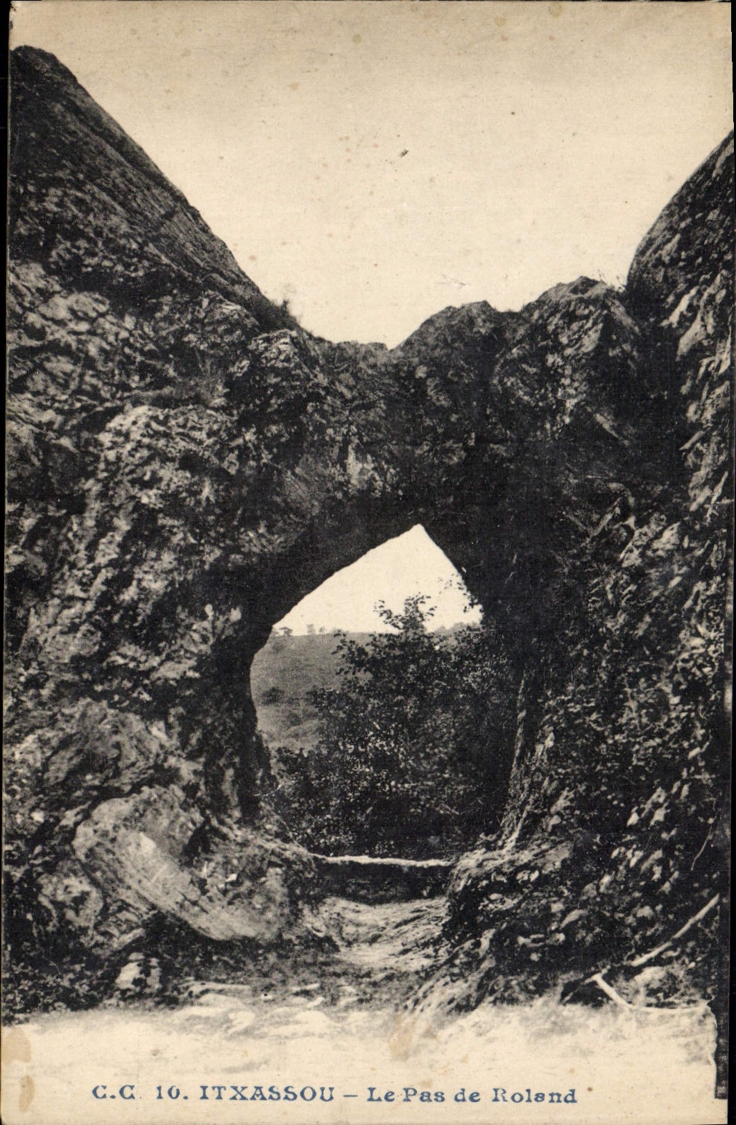 Itxassou — Le Pas de Roland — C.C. 10