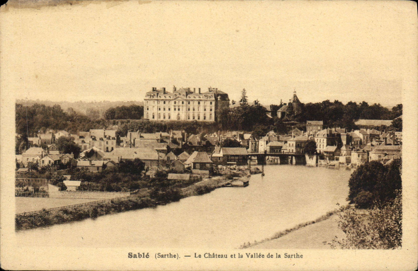 CPA Sable Sarthe le chateau et la Vallee de la Sarthe 