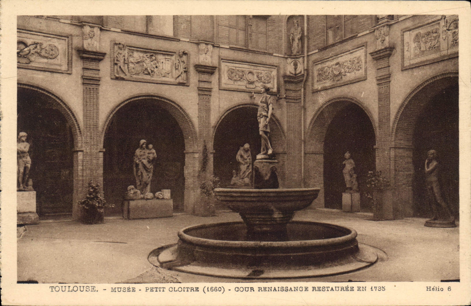 Toulouse - Museum Petit Oloître (1660) - Restaurierte Renaissancehof aus dem Jahr 1735