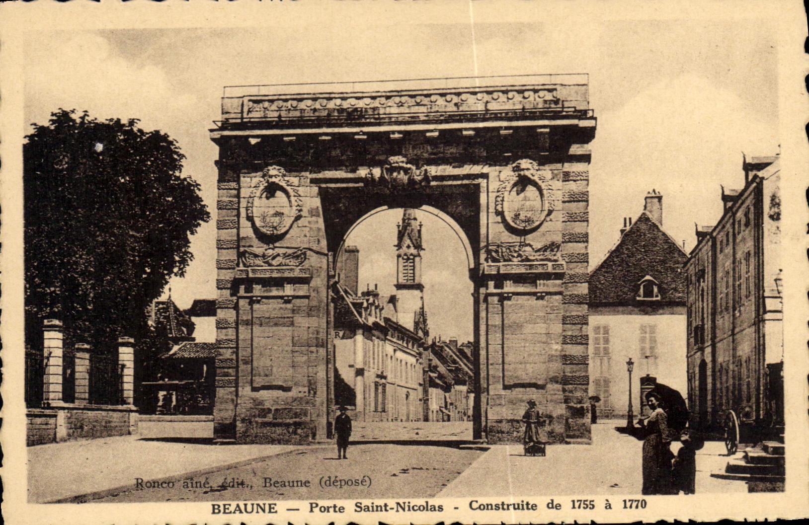 CPA Beaune porte Saint Nicolas construit de 1755 a 1770 