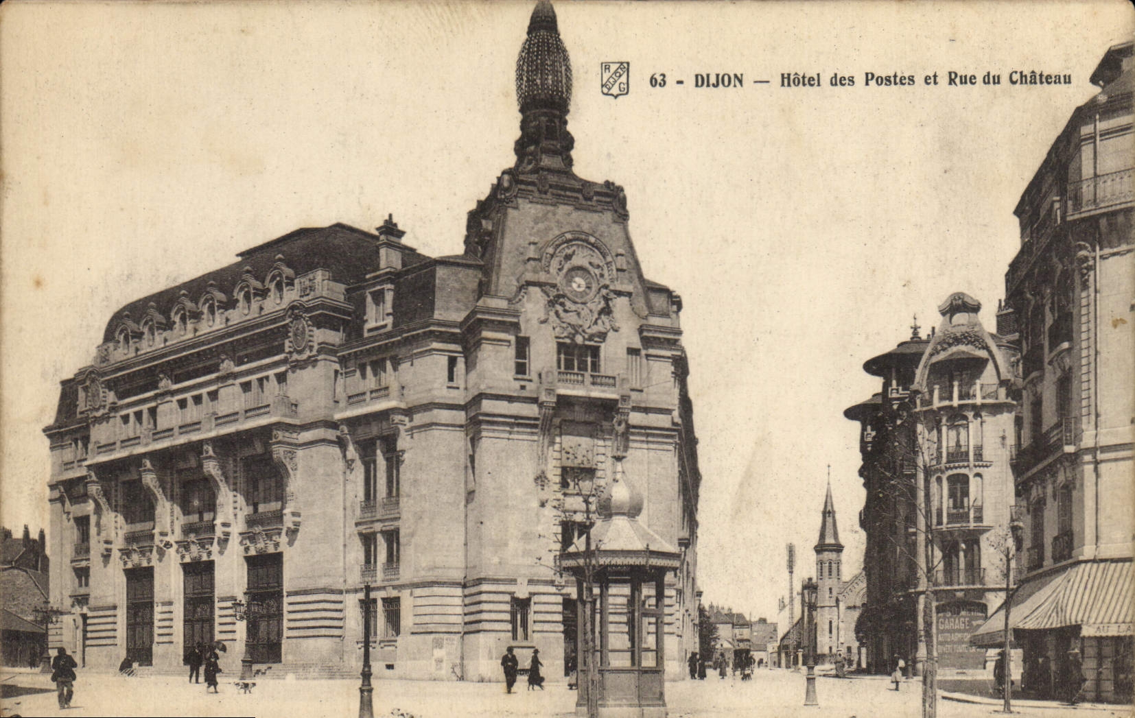 CPA Dijon Hotel des Postes et rue du Chateau 