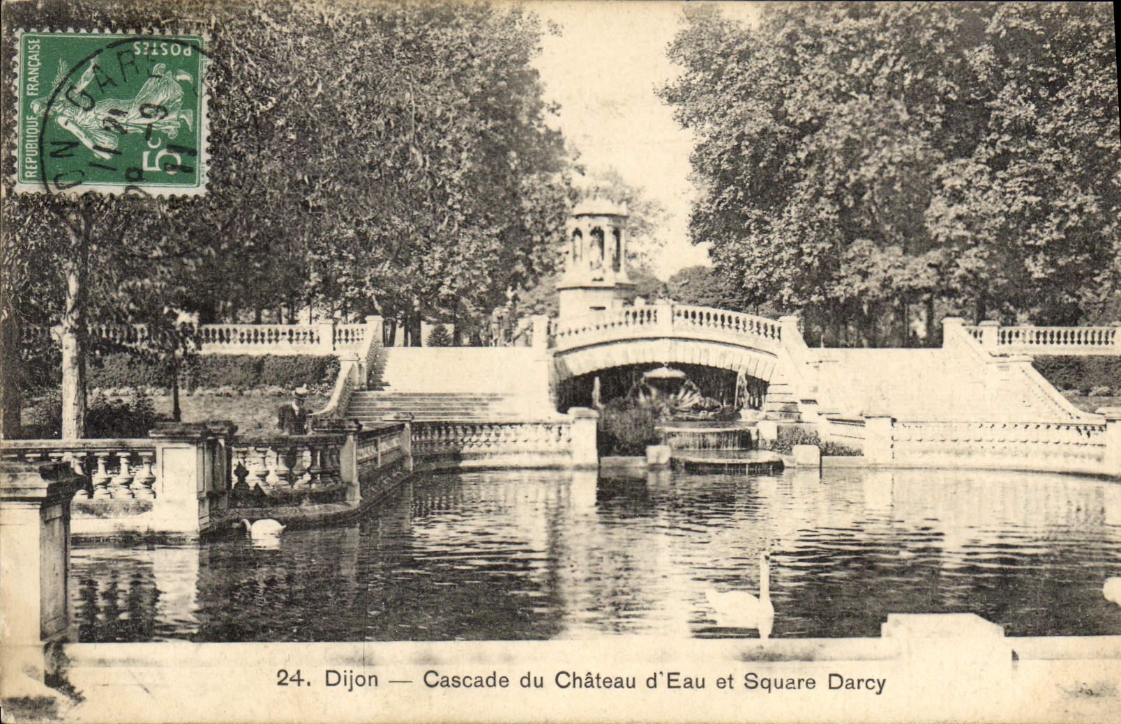 CPA Dijon Cascade du Chateau d'Eau et Square Darcy 