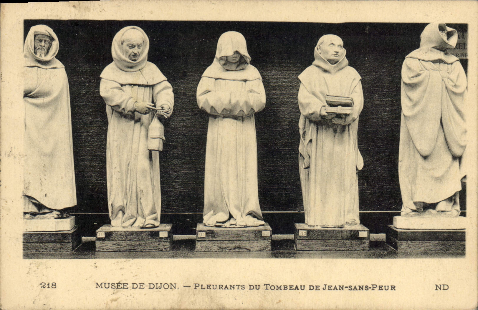 CPA Musee de Dijon Pleurants du Tombeau de Jean sans Peur 