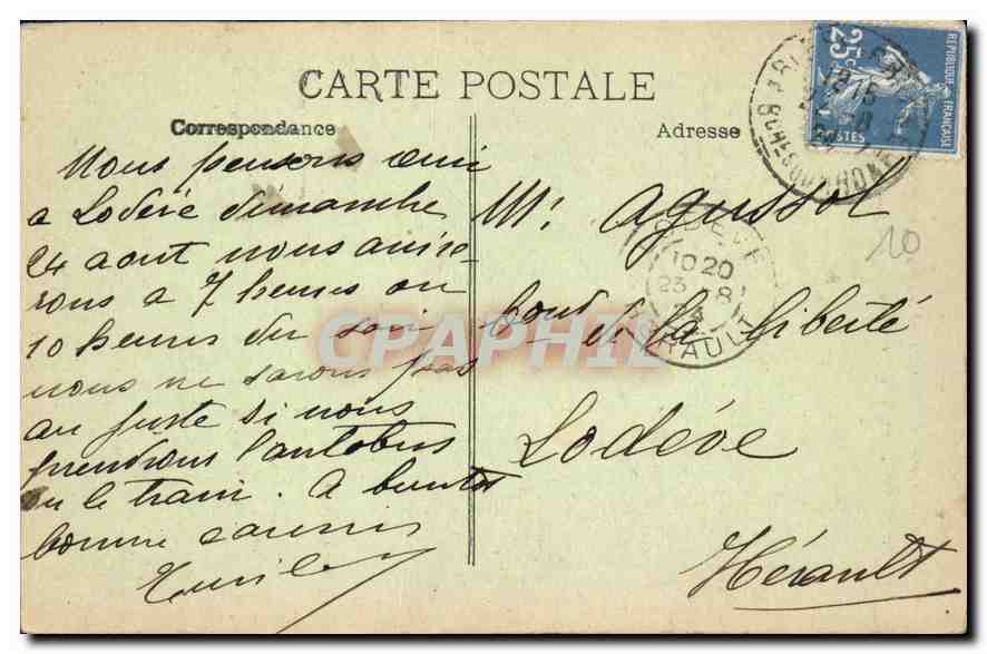 Statue de Mireille sur la place des Saintes Maries de la Mer — inaugurée le 26 septembre 1920 — Coll. L.A. — Reverso