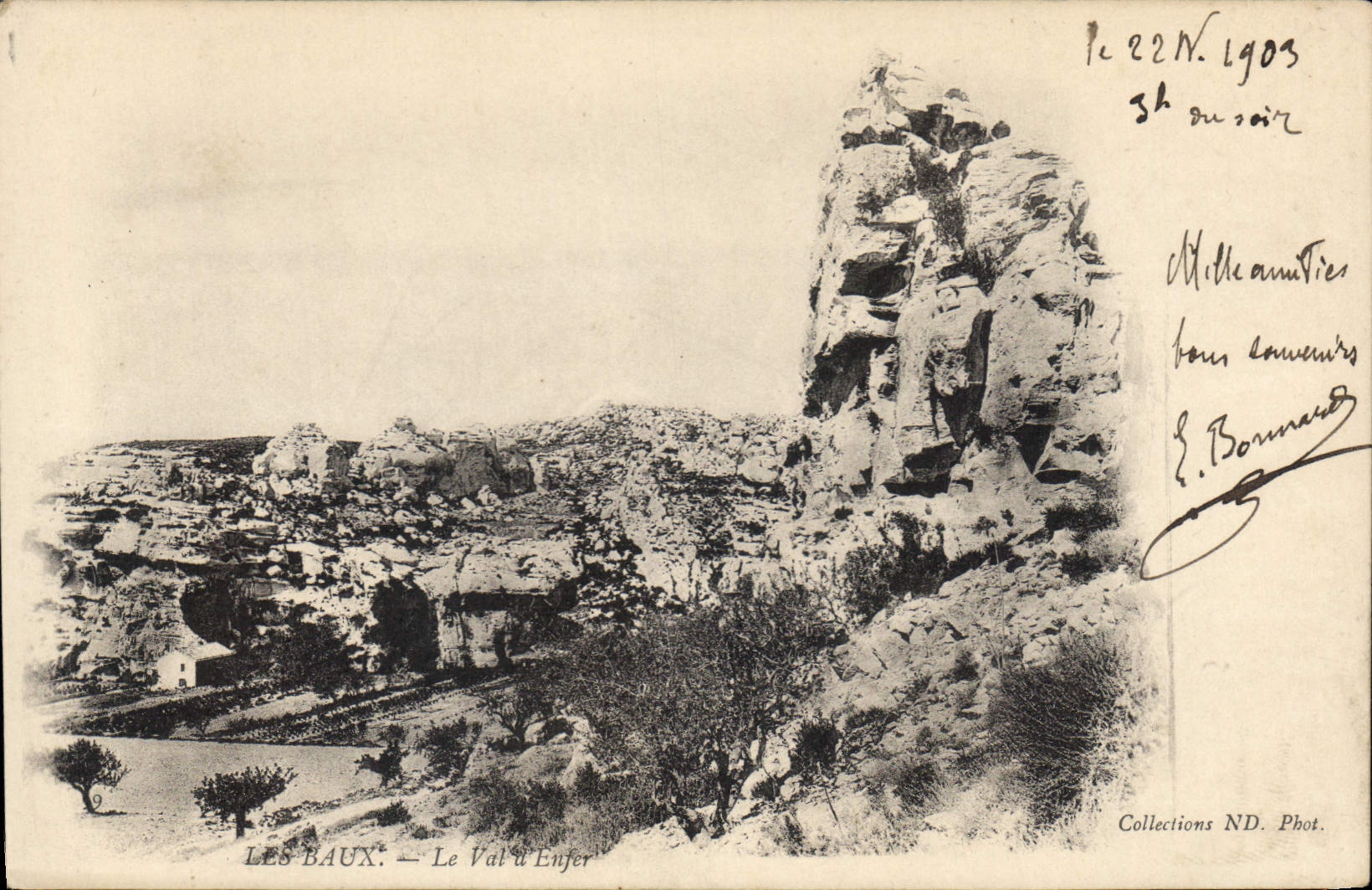 CPA Les Baux Le Val d'Enfer 