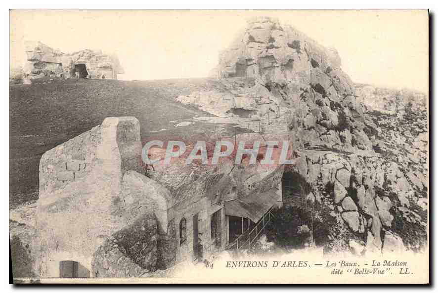 Environ d'Arles — Les Baux — La Maison dite 'Belle-Vue' — LL. — n°84