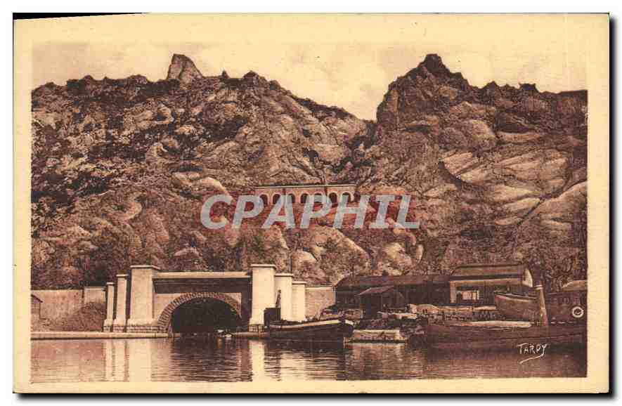 CPA Marseille Le Canal du Rhone L'Entree du Tunnel du Rove 