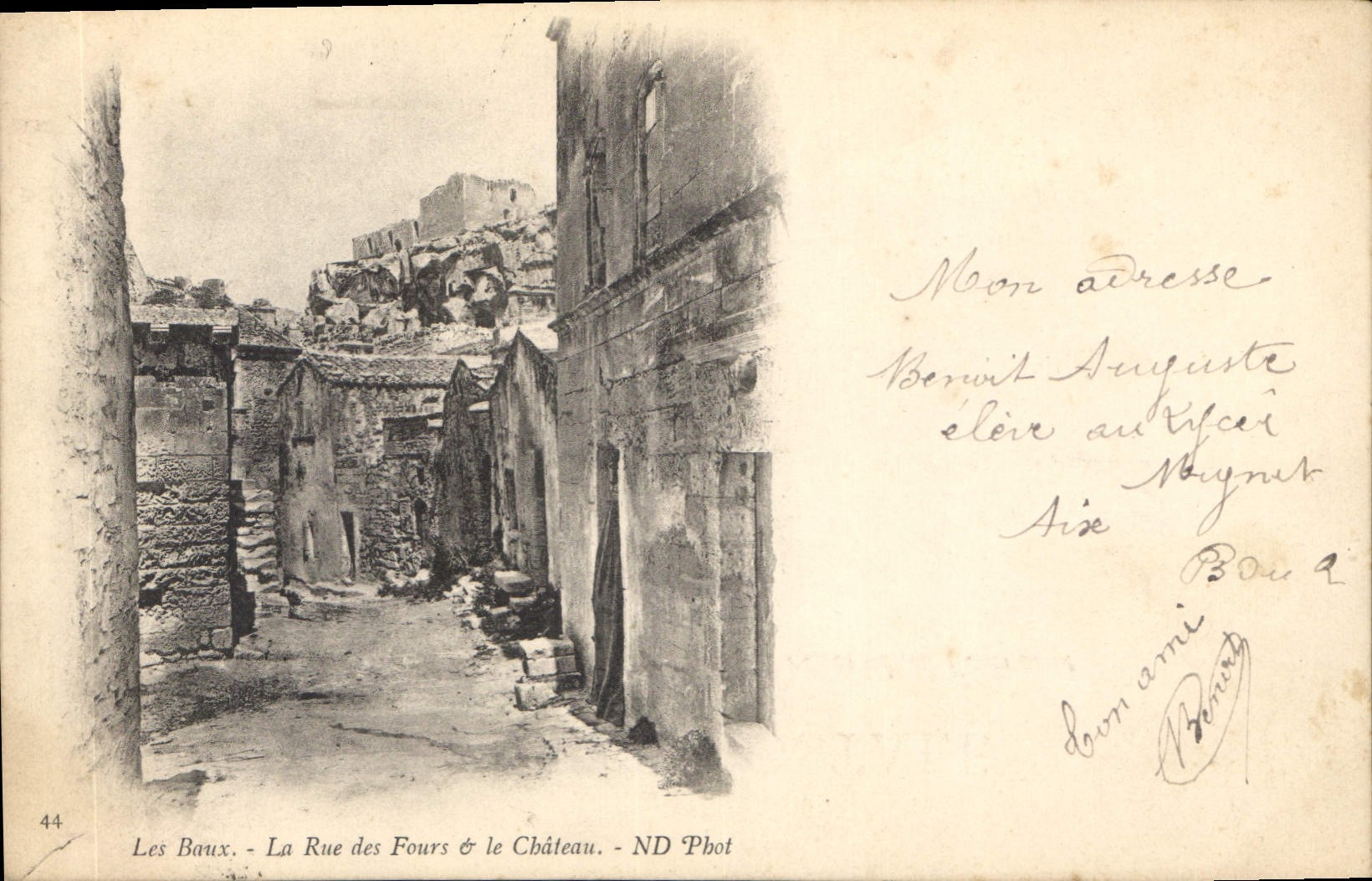 Les Baux - La Rue des Fours & le Château - ND Phot