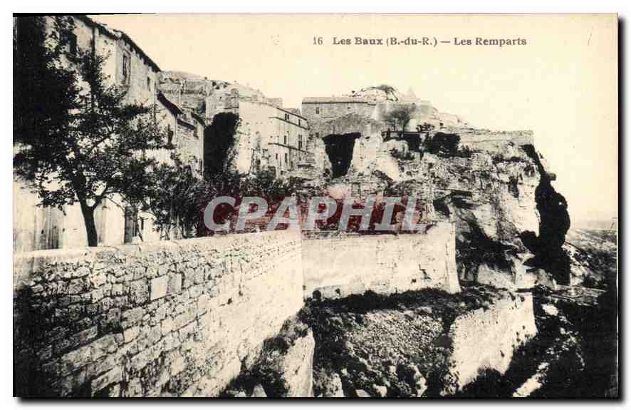 Les Baux (B.-du-R.) — Les Remparts