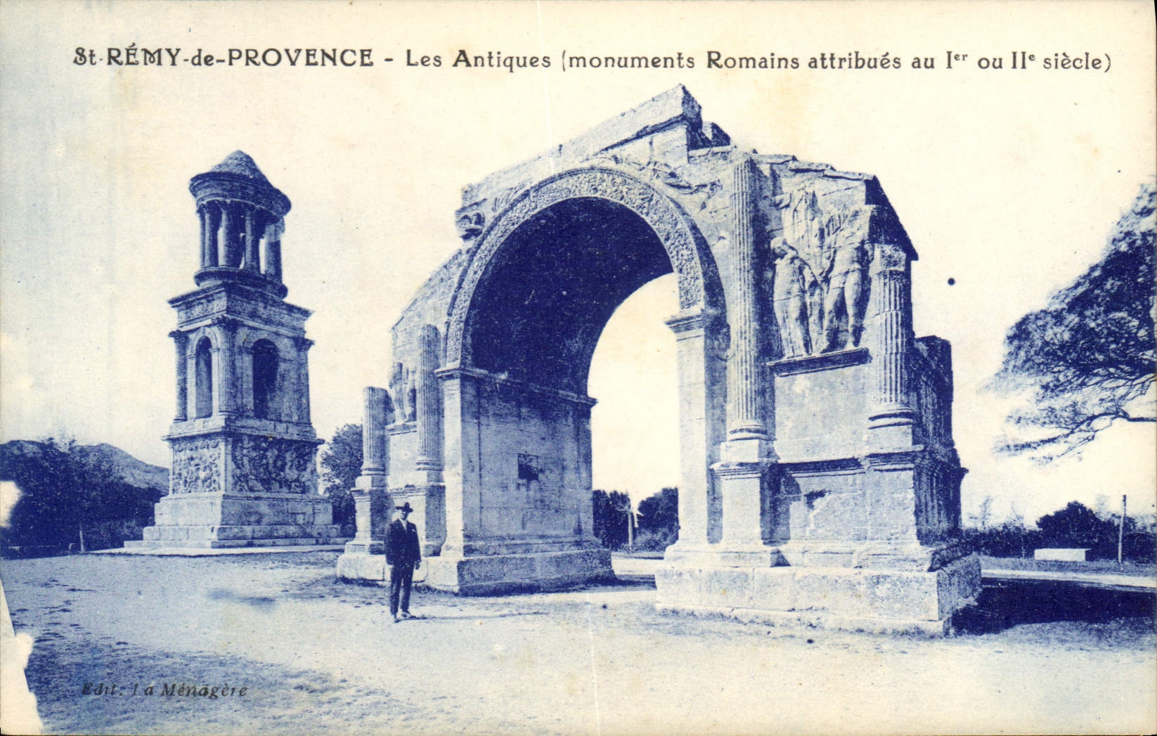 CPA St Remy de Provence Les Antiques Monuments Romains 