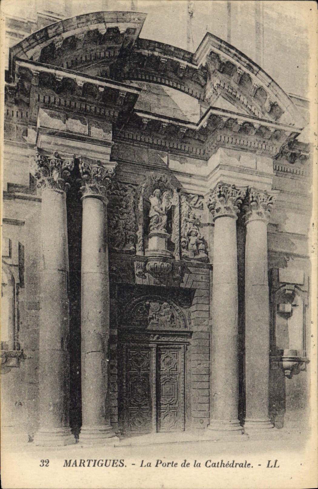 Martigues - La Porte de la Cathédrale - LL