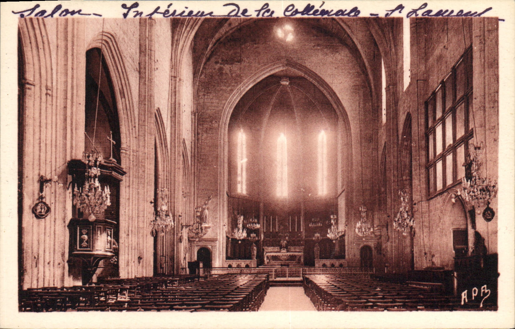 CPA Salon de Provence Interieur de la Collegiale St Laurent 