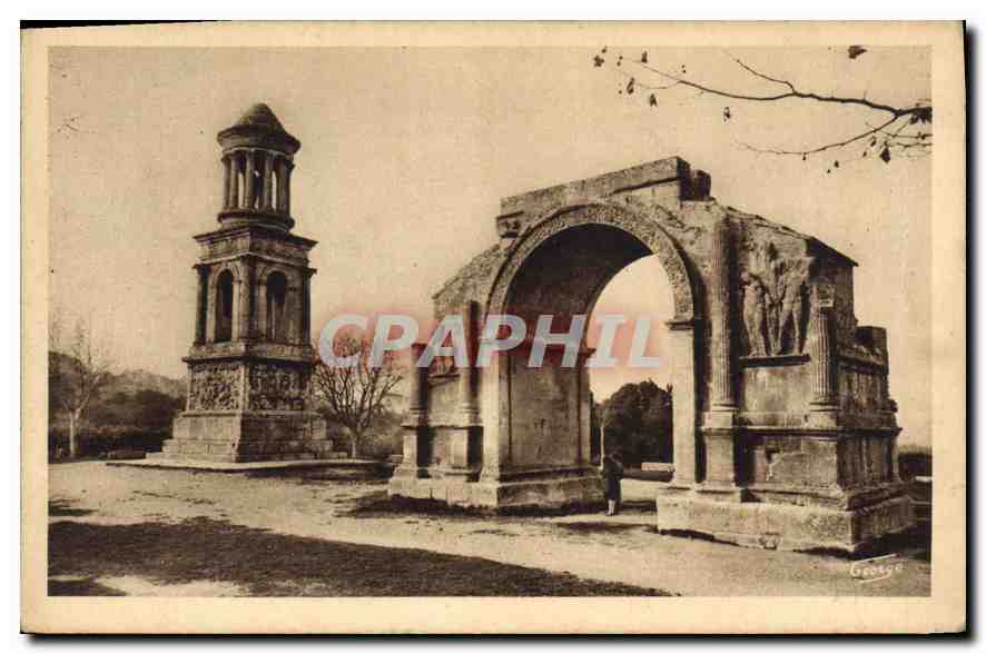 CPA Saint Remy de Provence Monument romains dont la construction remonte au siecle d'Auguste