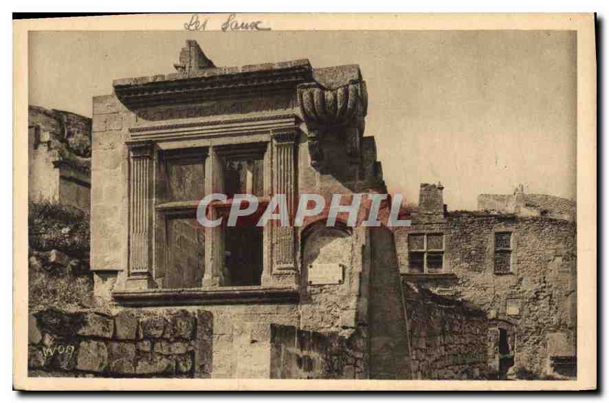 CPA Les Baux (B du Rh) Fenetre Renaissance Ruine d'un Temple protestant