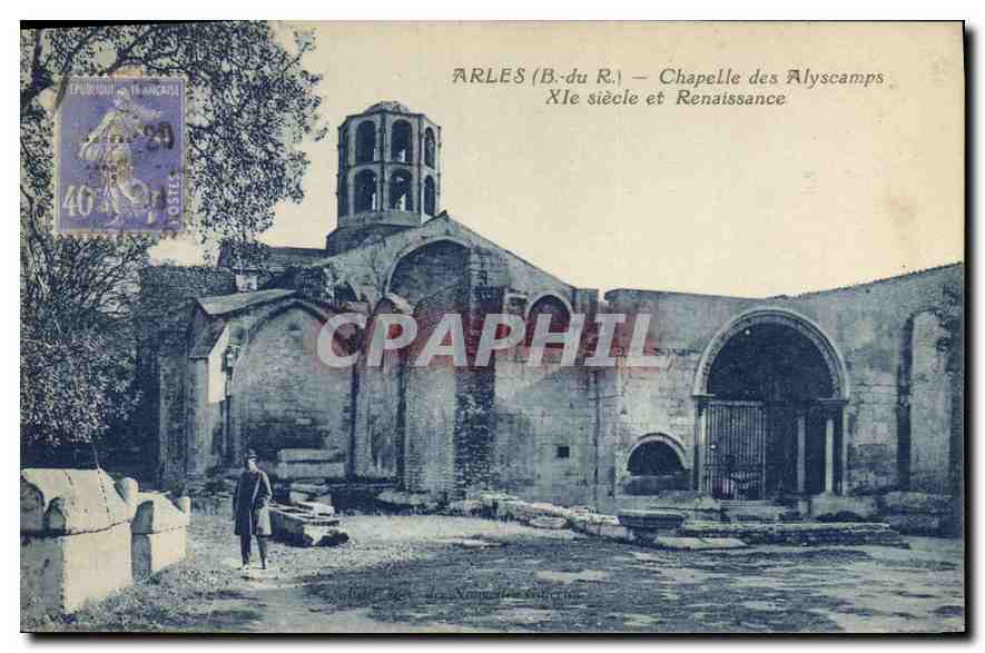 CPA Arles (B et R) Chepelle des Alyscamps XIe siecle et Renaissance