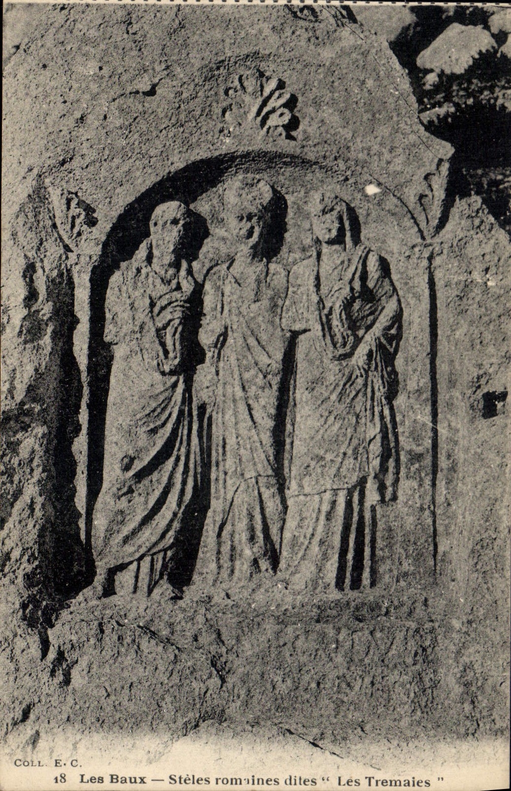 Les Baux — Stèles romaines dites "Les Tremaines" — Coll. E.C. n°48