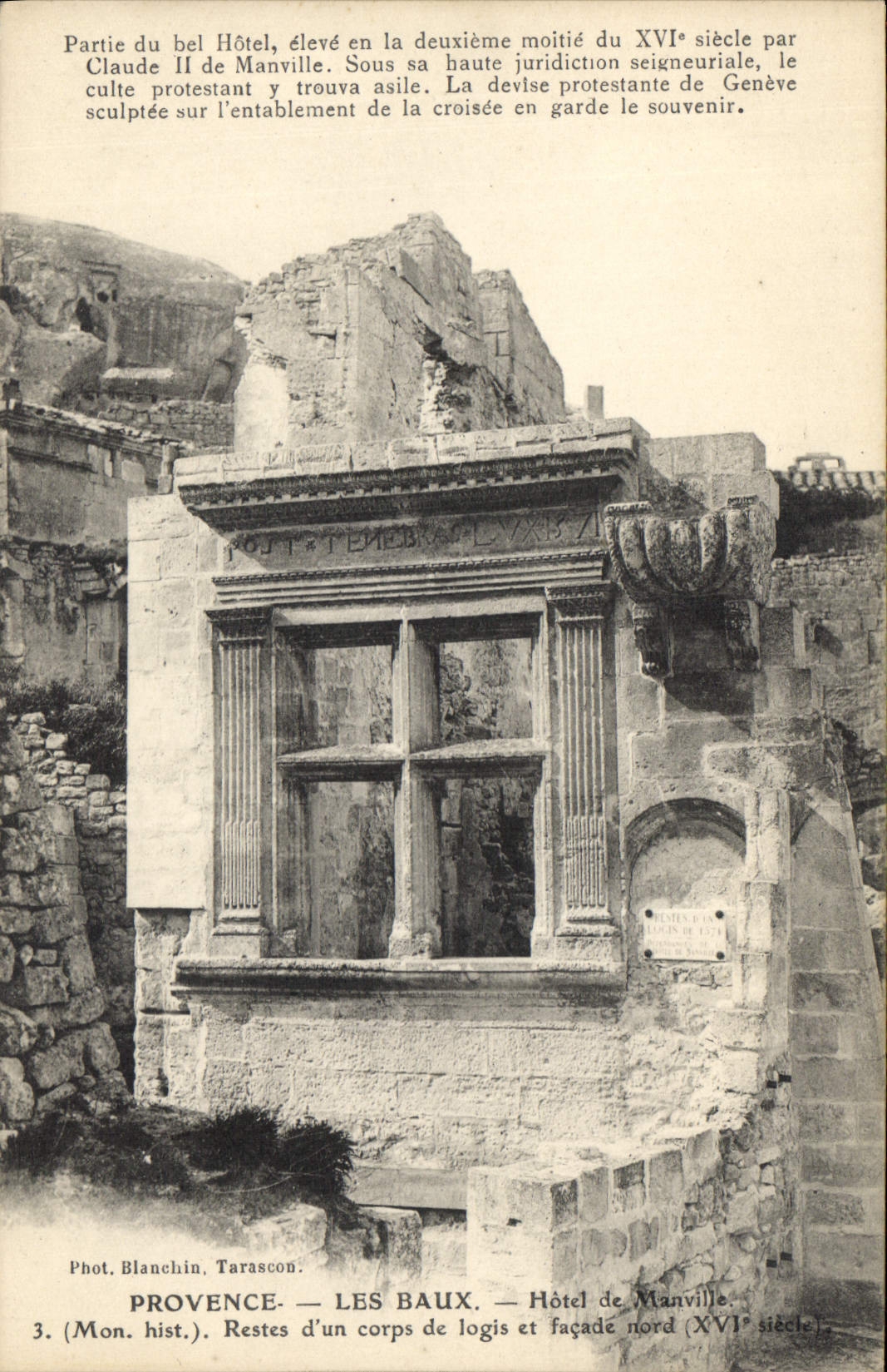 Les Baux — Hôtel de Manville (XVIe siècle) — Phot. Blanchin, Tarascon