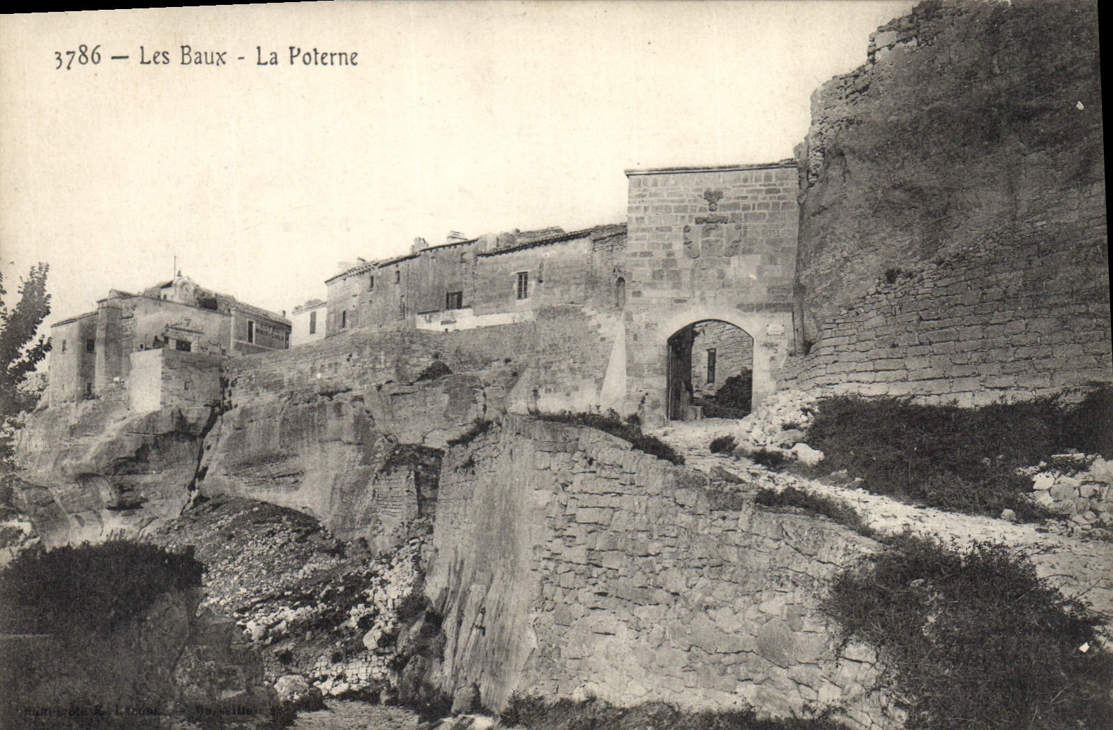 CPA Les Baux La Poterne