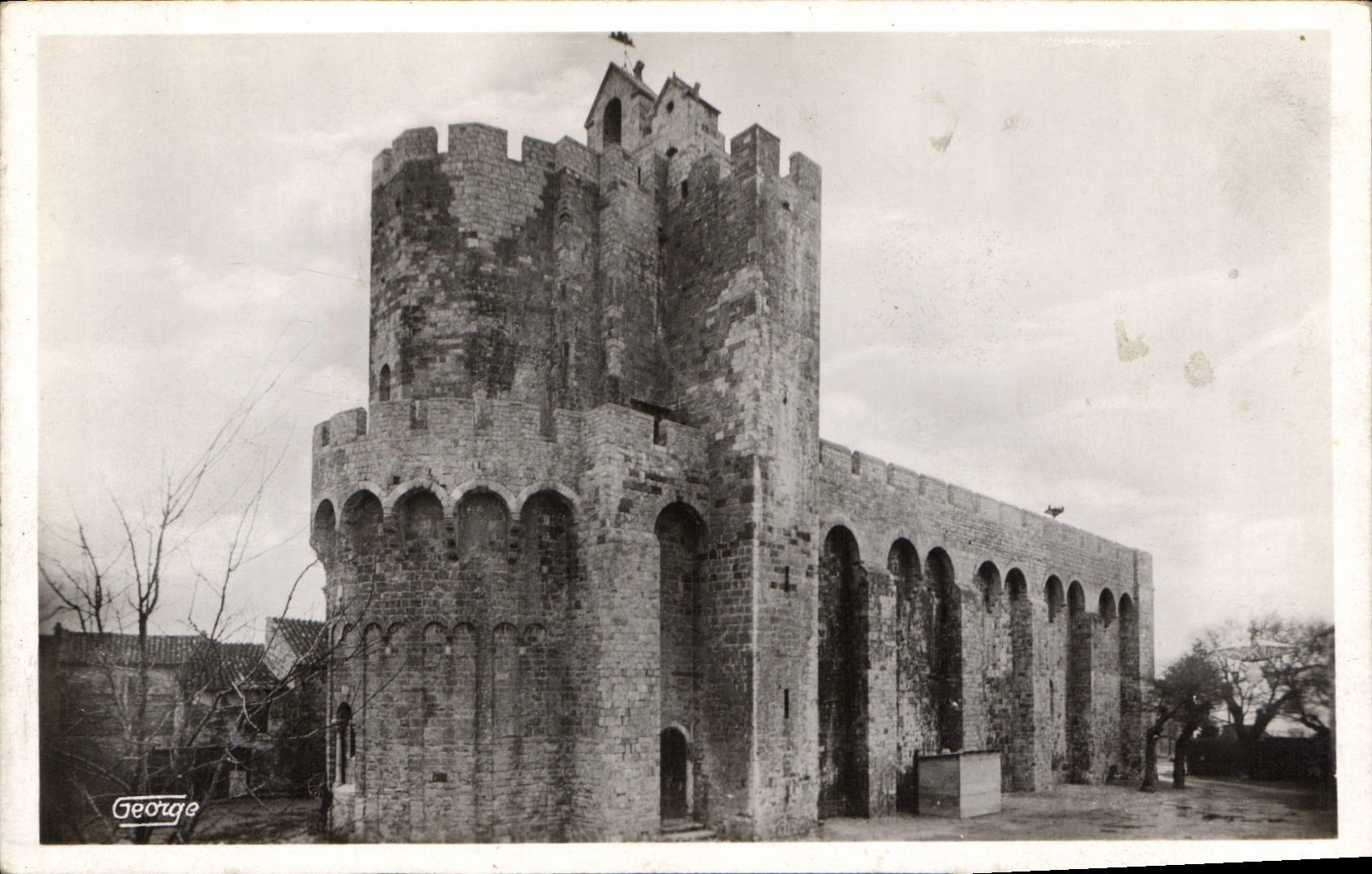 CPA Eglise des Stes Maries de la Mer