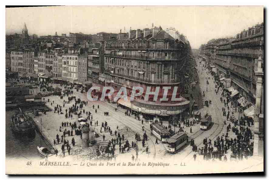CPA Marseille Le Quai du Port et la Rue de la Republique