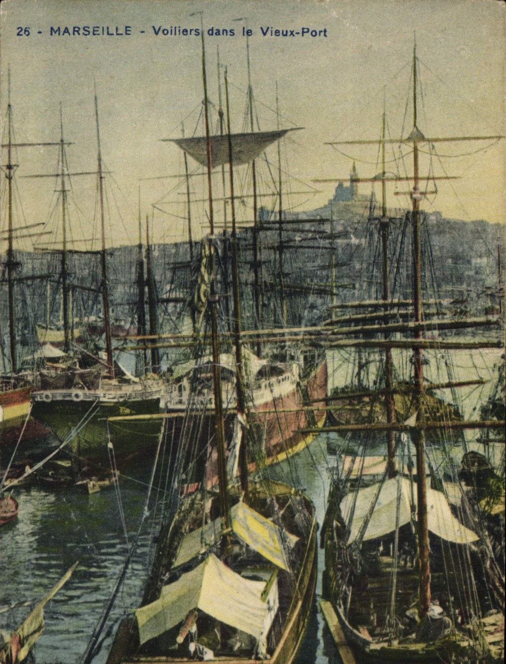 CPA Marseille Voiliers dans le Vieux Port