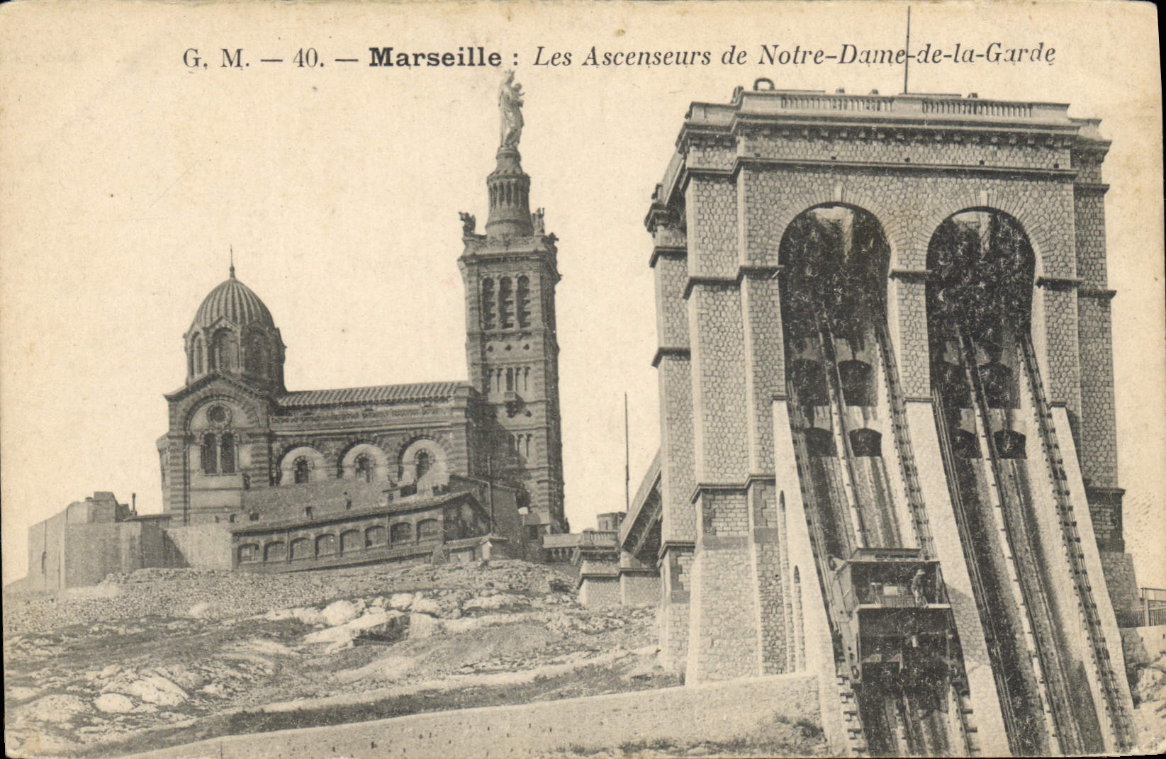 CPA Marseille Les Ascenseurs de Notre Dame de la Garde