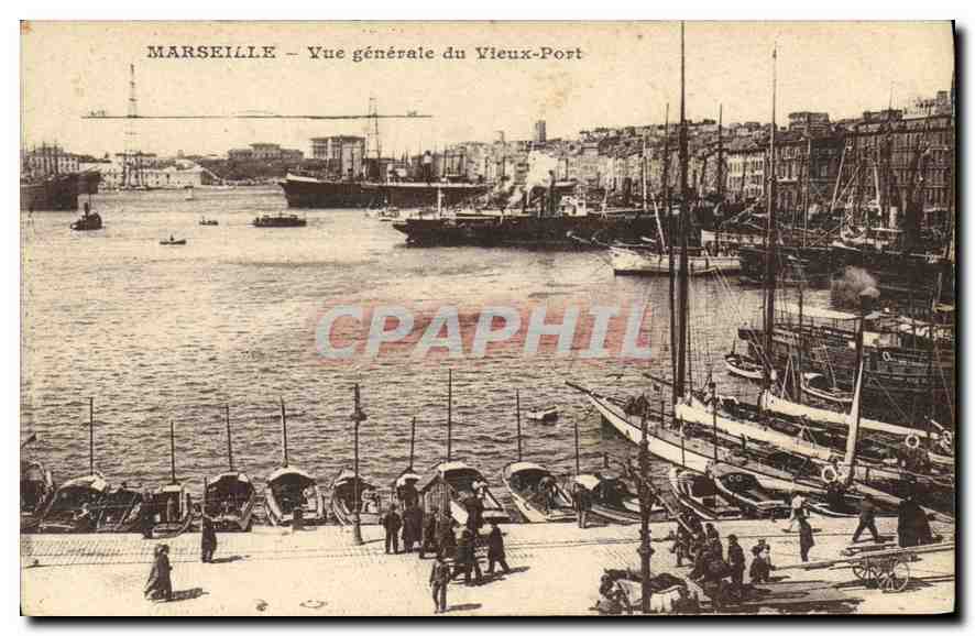 CPA Marseille Vue generale du Vieux Port Bateaux