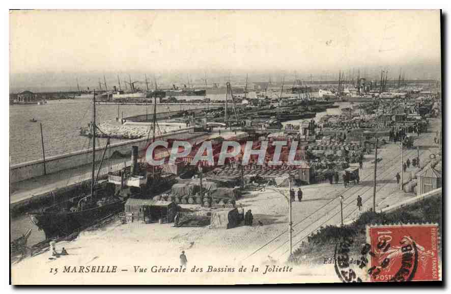 CPA Marseille Vue generale des Bassins de la Joliette